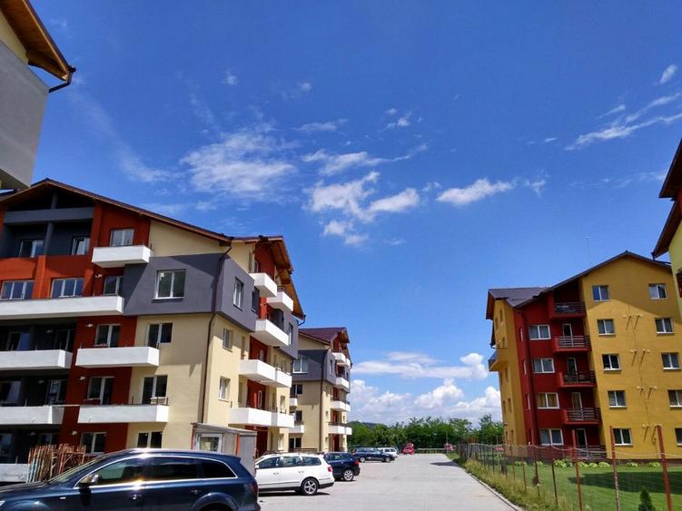 Apartament cu 2 camere decomandat în Sânpetru