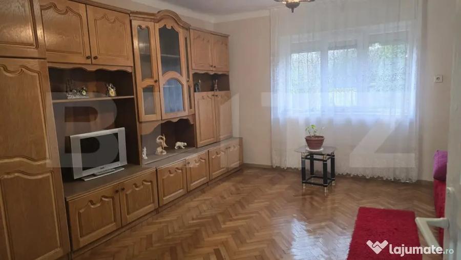 Casă cu 3 camere cu Teren 1427 Mp în Livada
