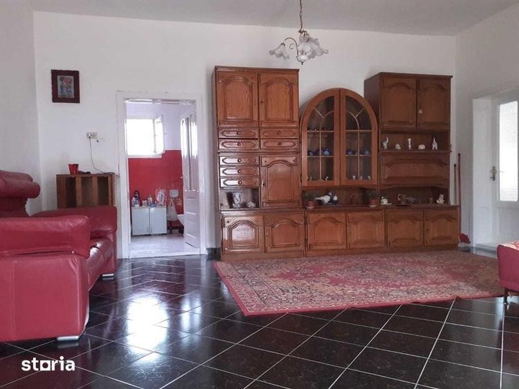 Casă cu 4 camere cu Teren 110 Mp în Buteni