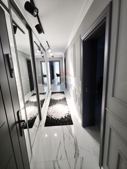Apartament cu 5 camere de vânzare în zona Precista - 34