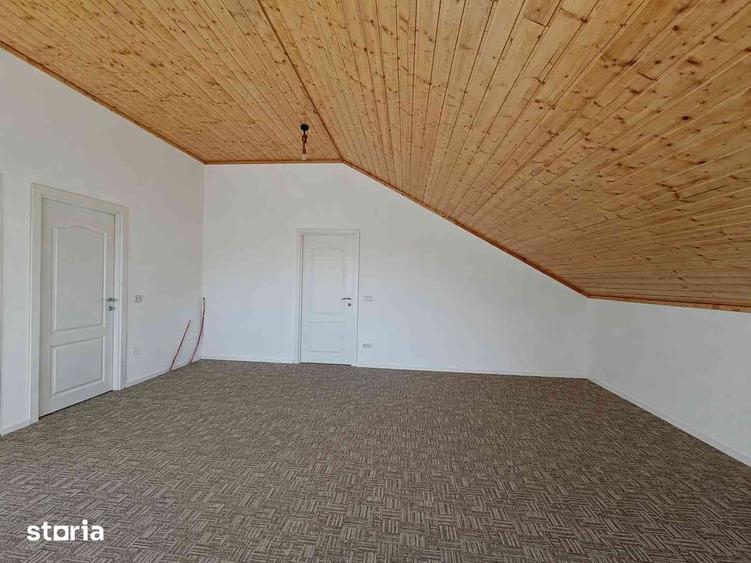 Casă cu 5 camere cu Teren 504 Mp în Târgșoru Vechi