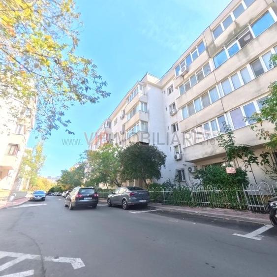 Apartament cu 2 camere decomandat, mobilat în Decebal
