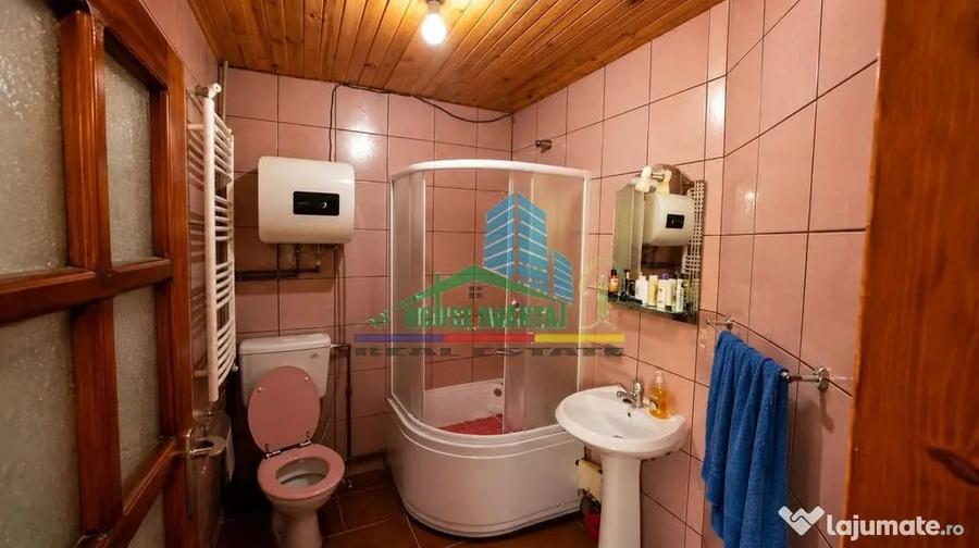 Casă cu 4 camere cu Teren 458 Mp în Lepșa