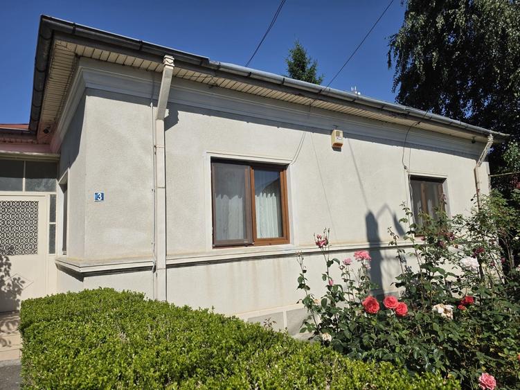 Casă cu 4 camere cu Teren 540 Mp în Central