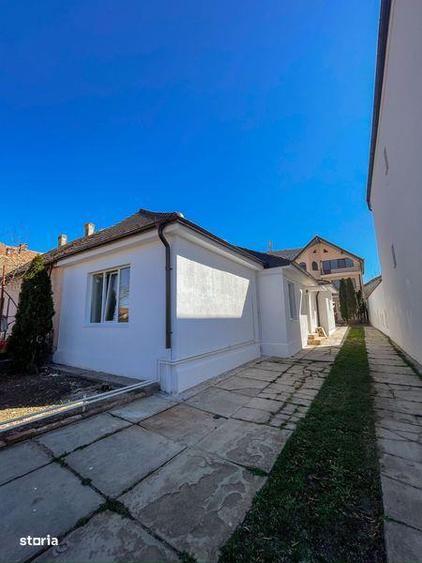 Casă cu 4 camere cu Teren 390 Mp în Trei Stejari