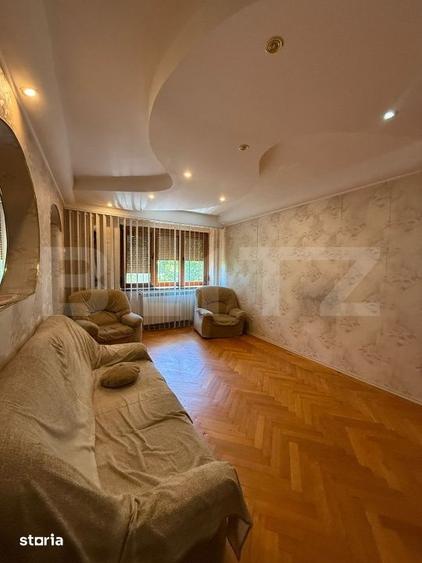 Apartament cu 4 camere semidecomandat în Port