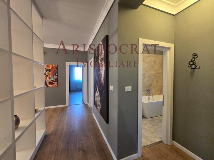 Casă cu 4 camere cu Teren 480 Mp în Corbeanca