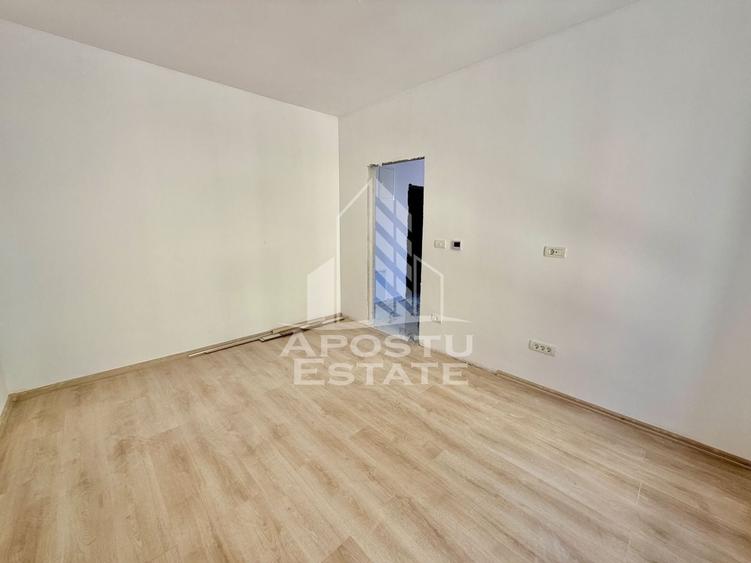 Apartament cu 2 camere semidecomandat în Giroc