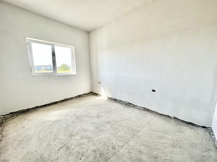 Duplex cu 3 camere cu Canalizare în Moșnița Veche