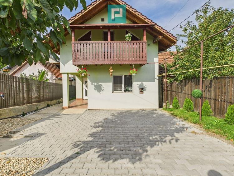 Casă individuală cu 3 camere cu Canalizare în Central