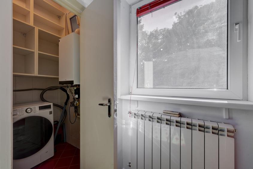 Apartament cu 4 camere decomandat, mobilat în Cotroceni