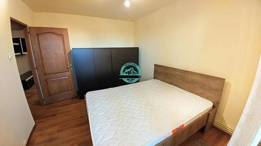 Apartament cu 3 camere semidecomandat în Libertății