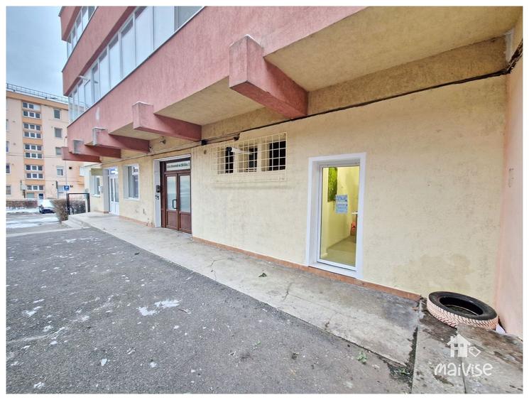 Spațiu comercial, de 10 mp, în Dârste