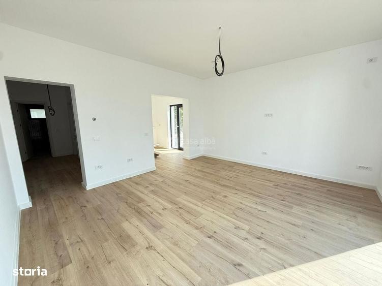 Casă cu 4 camere în Valea Ursului