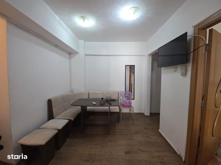 Apartament cu 3 camere decomandat în Militari