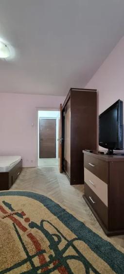 Garsonieră semidecomandată în Titan