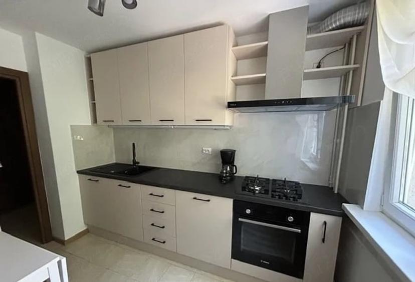 Apartament cu 3 camere decomandat, mobilat în Drumul Taberei