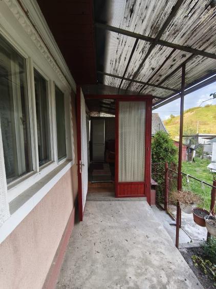 Casă individuală cu 2 camere cu Teren 2100 Mp în Pălatca