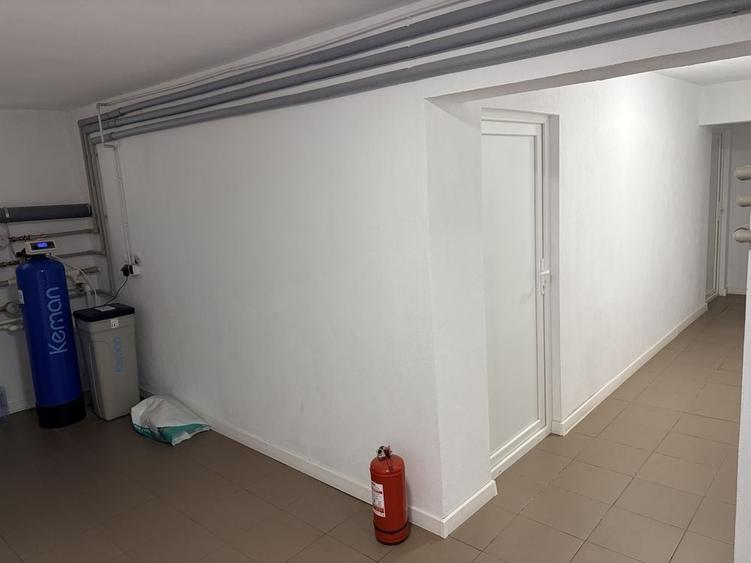 Apartament cu 3 camere semidecomandat în Păulești