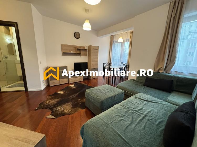 Apartament cu 2 camere semidecomandat, mobilat în Universitate