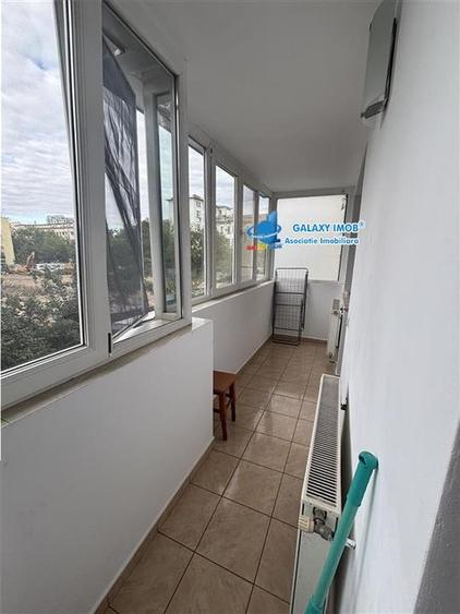 Apartament cu 3 camere semidecomandat, mobilat în Ștefan cel Mare