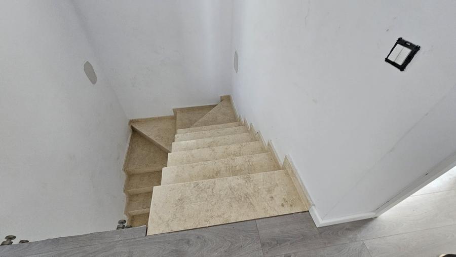 Casă individuală cu 4 camere cu Canalizare în Chiajna