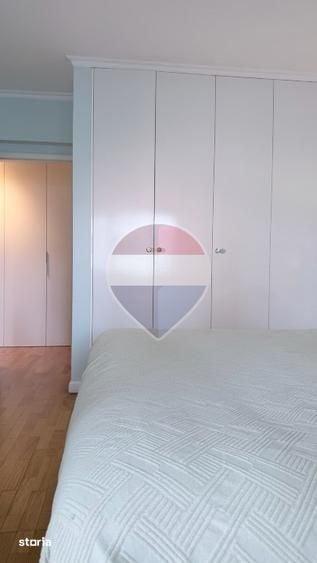 Apartament cu 3 camere în Tei
