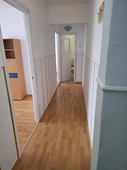 Proprietar inchiriez apartament 3 camere - 7