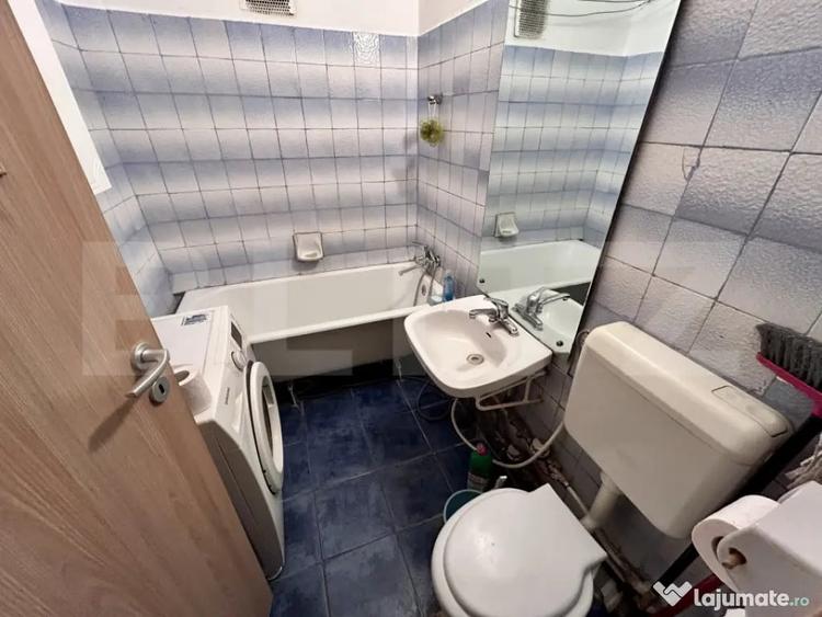 Apartament cu 3 camere semidecomandat în Andrei Mureșanu