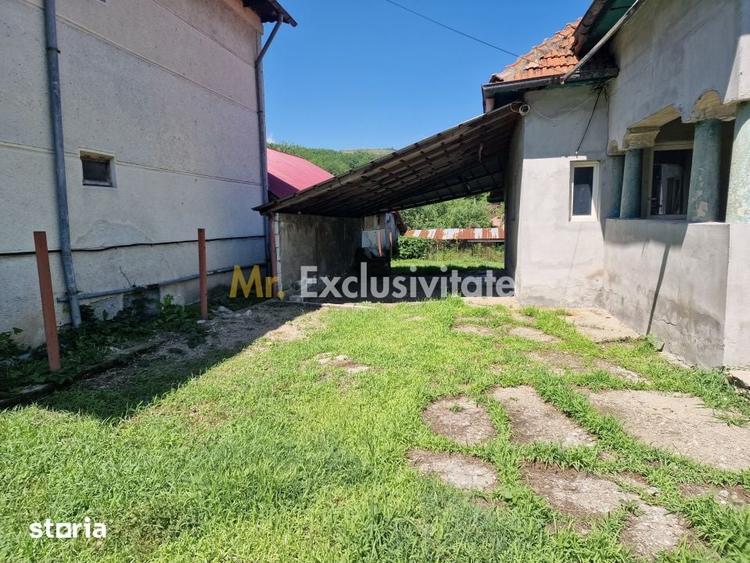 Casă cu 4 camere cu Teren 400 Mp în Călinești
