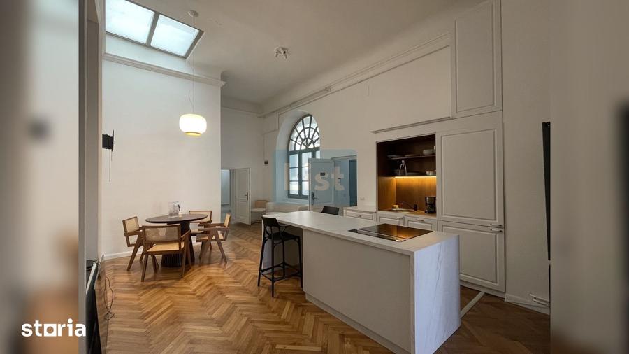 Apartament cu 4 camere semidecomandat, mobilat în Ultracentral