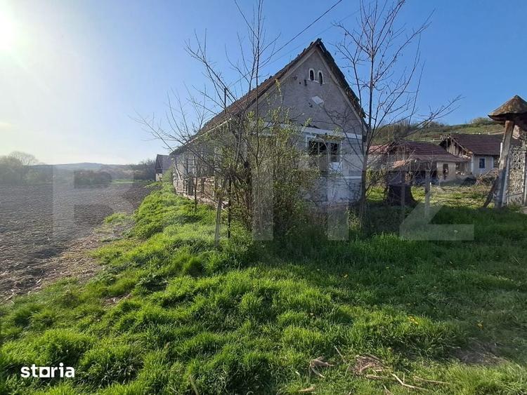 Casă cu 4 camere cu Teren 15000 Mp în Bichiș