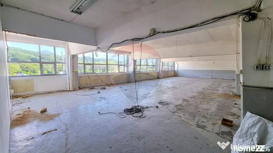 Spațiu comercial, de 370 mp, în Central