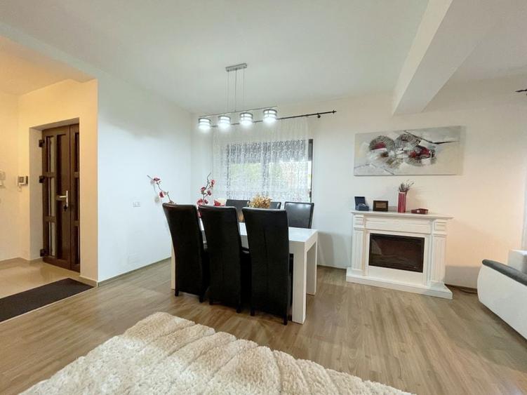 Duplex cu 4 camere cu Canalizare în Dumbrăvița