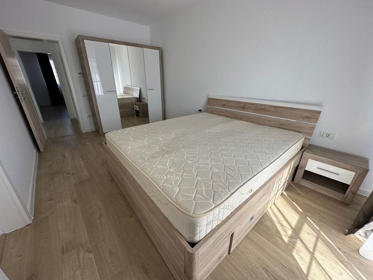 Duplex cu 5 camere cu Canalizare în Aradului