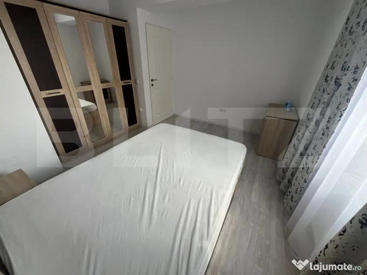 Apartament cu 3 camere decomandat, mobilat în Central