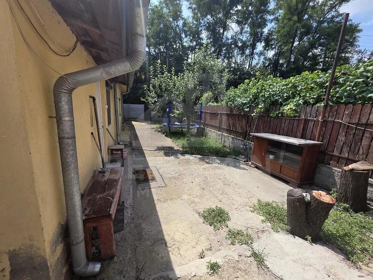 Casă cu 5 camere cu Teren 785 Mp în Bordei