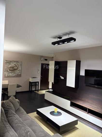 Inchiriez apartament