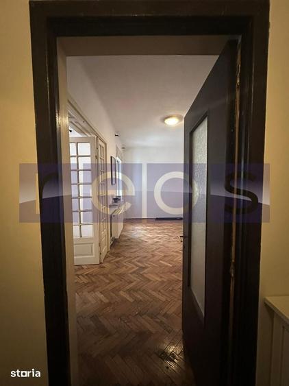 Apartament cu 2 camere decomandat în Centrul Istoric