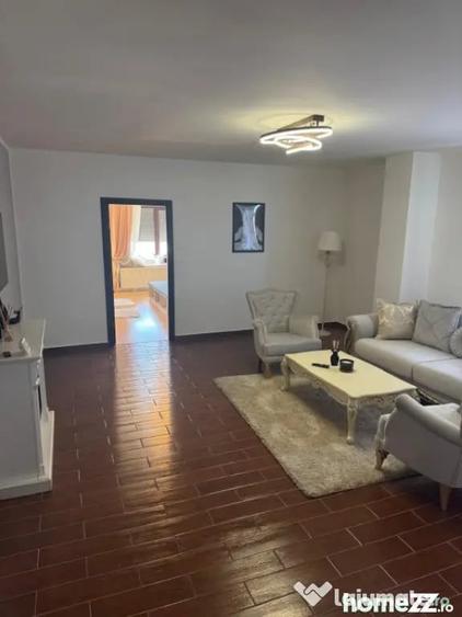 Apartament cu 2 camere decomandat în Siret