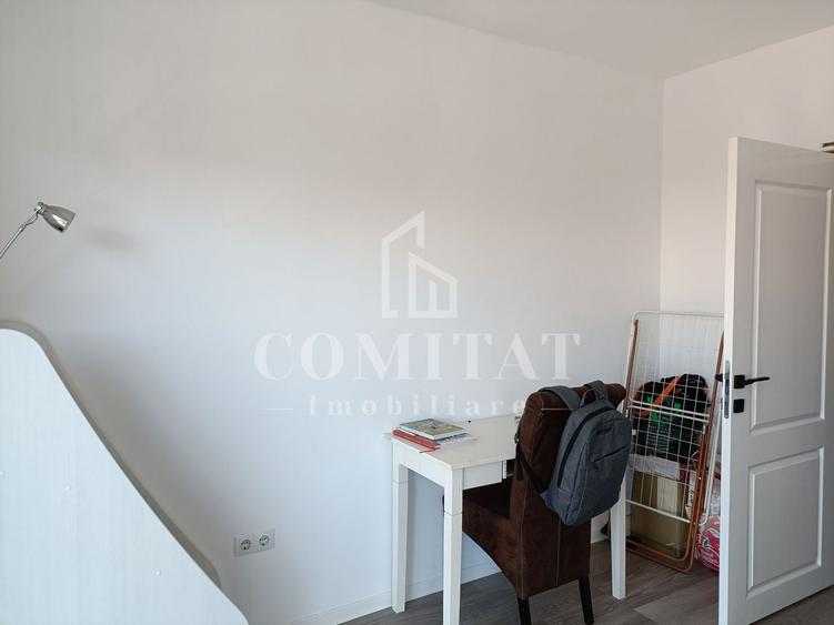 Apartament cu 3 camere semidecomandat, mobilat în Florești