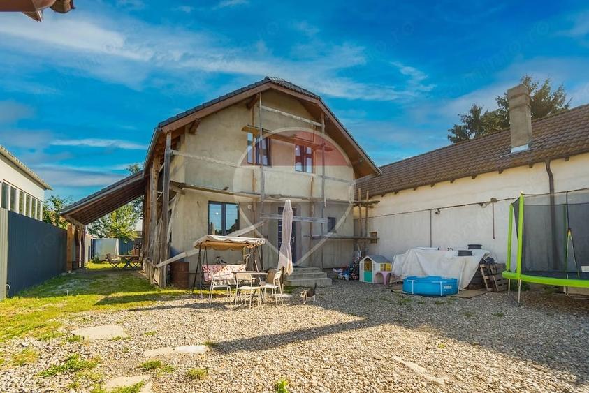 Casă cu Teren 476 Mp în Prejmer