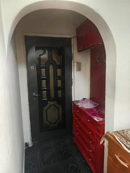 Apartament cu 2 camere semidecomandat în Confecții