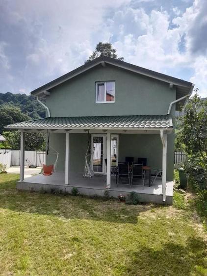 Casa de vacanta de vanzare in Sasca montana - 3