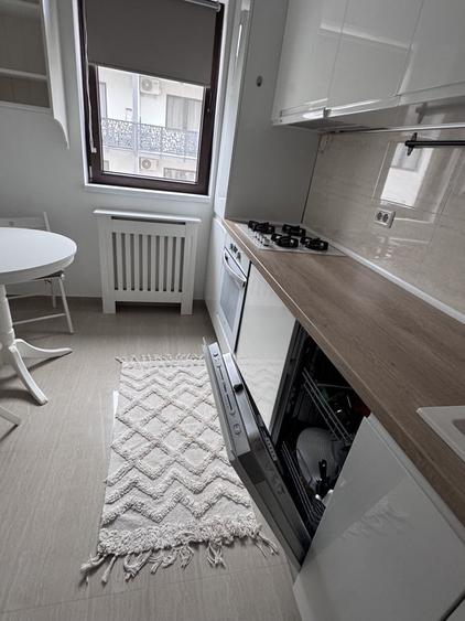 Apartament cu 2 camere decomandat în Fundeni