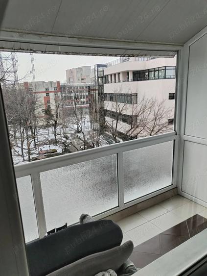 Apartament cu 4 camere decomandat în Centrul Vechi