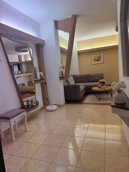 Apartament cu 3 camere decomandat în Ștefan cel Mare