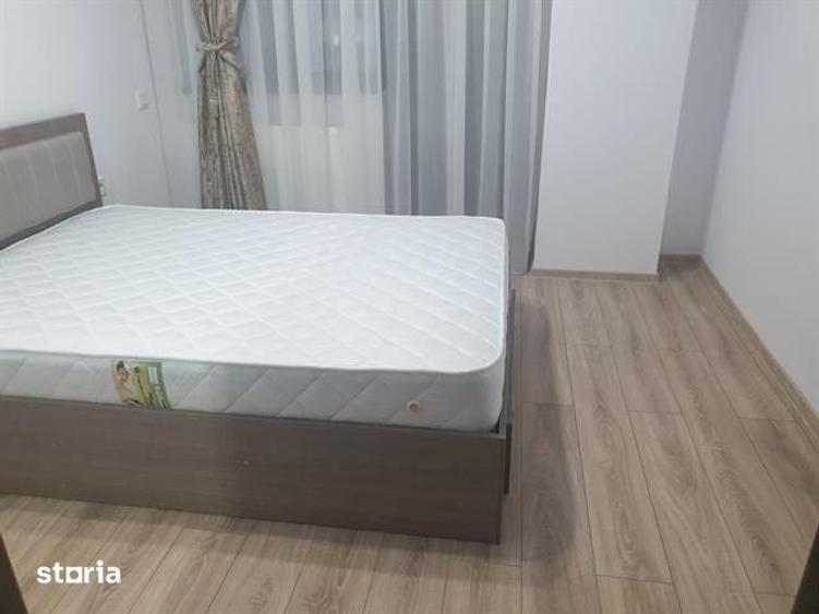 Apartament cu 3 camere, mobilat în Craiovei