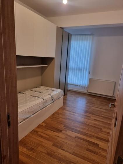 Apartament cu 3 camere decomandat, mobilat în Central