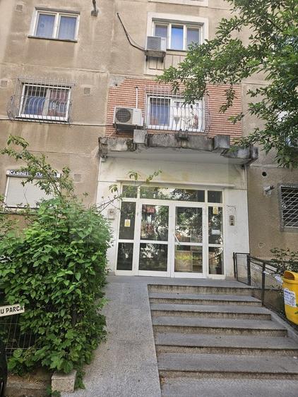 Apartament cu 2 camere decomandat, mobilat în Panduri